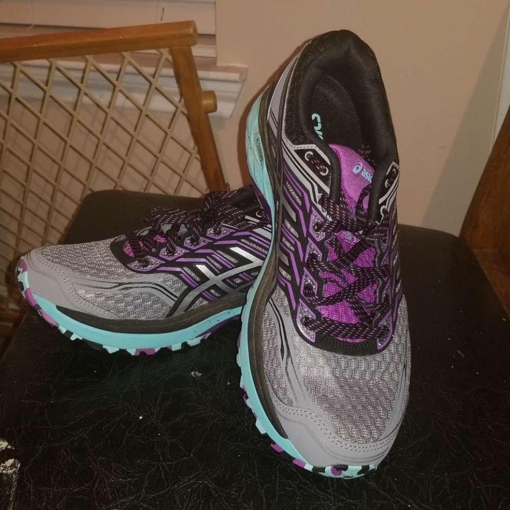 Women's Asics GT 2000